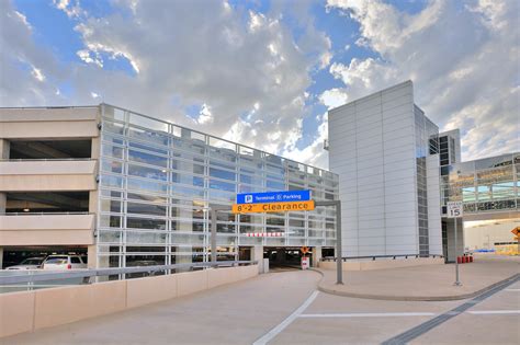 DFW Airport Offers Prepaid Parking Savings Just In Time For Spring ...