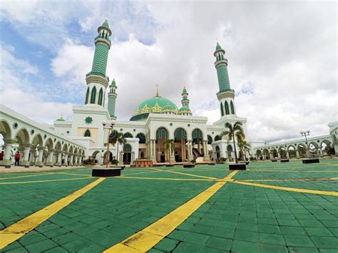 Beautiful Mosque In Borneo Indonesia. Editorial Photography - Image of ...