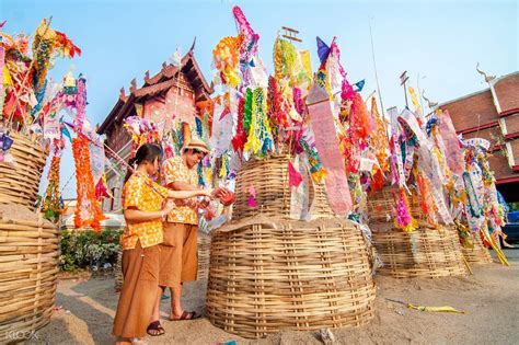 Songkran Festival Day Tour with Tuk Tuk Water Battle in Bangkok, Thailand