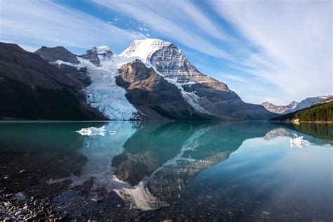 [OC] [4933x3289] Berg Lake, Mt. Robson Provincial Park, August 2015 : r/EarthPorn