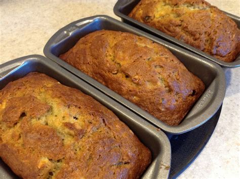 Laura's Baking Talent: Mini Loaf Banana Bread