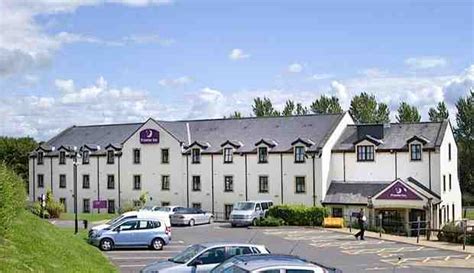 Premier Inn Glasgow (Milngavie) hotel - Travel Guide Scotland