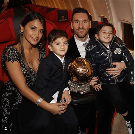 Lionel Messi shows off his 6th Ballon d’Or trophy with his family on ...