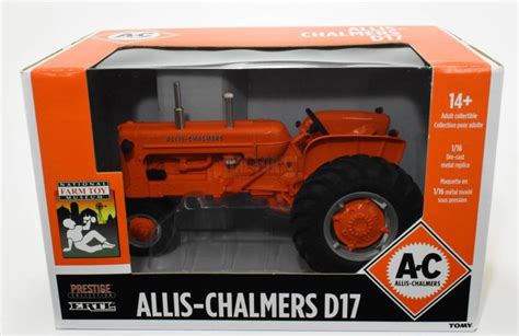 1/16 Allis Chalmers D-17 Tractor With Narrow Front, Museum Edition - Daltons Farm Toys