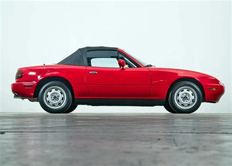 Mazda Miata 1990 Interior