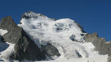 Seven Climbers Die in French Alps Avalanche - Gripped Magazine