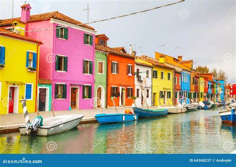 Brightly Painted Houses at the Burano Canal Editorial Photography - Image of european, landmark ...