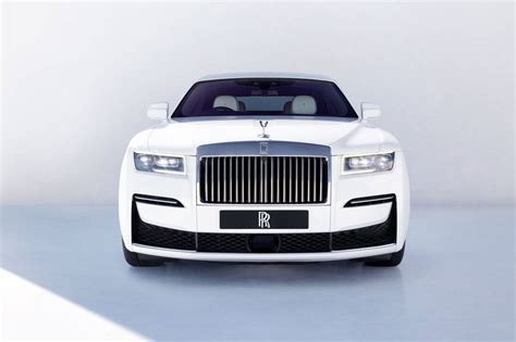 Rolls-Royce Ghost Images - Ghost Car Images, Interior & Exterior Photos