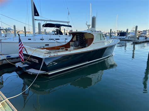 2000 Hinckley Picnic Boat Classic Jet for sale - YachtWorld