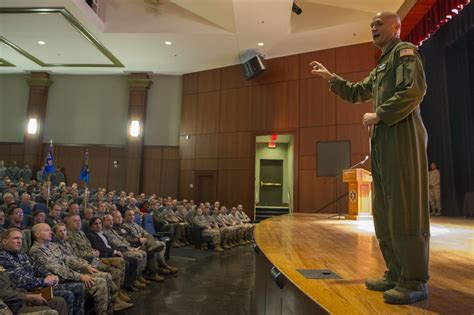 AMC commander visits Joint Base Charleston > Joint Base Charleston > News