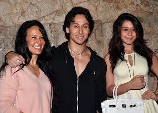 Ayesha Dutt Family, Contact-number, Affairs, Friends, Latest Updates ...