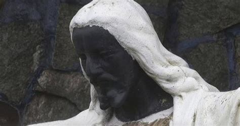 10 Unusual Statues Of Jesus Christ - Listverse