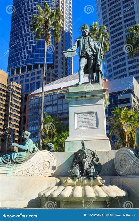 Captain Arthur Phillip Statue, Royal Botanic Garden, Sydney, Australia Editorial Image ...