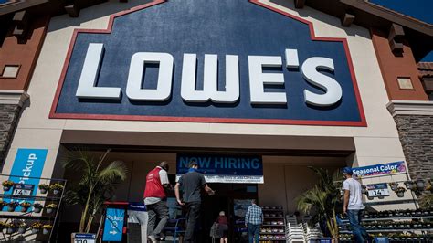 Lowe's opening and closing hours explained | The US Sun