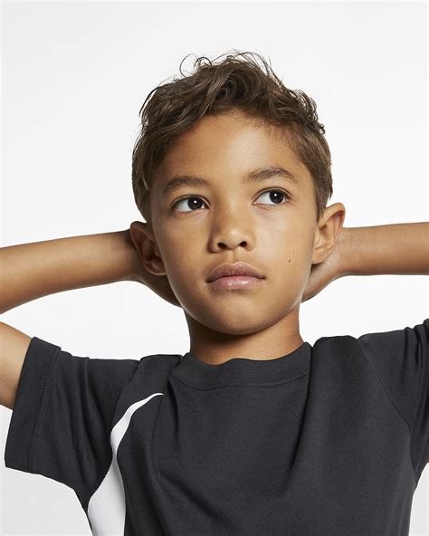 Nike Sportswear Older Kids' (Boys') T-Shirt. Nike SK