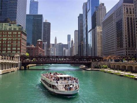 15 Best Boat Tours in Chicago for 2024 | Best Things to Do in Chicago