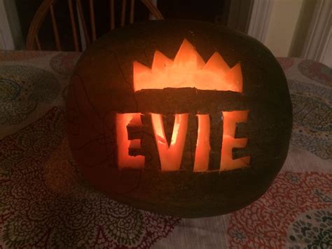 Disney Descendants Evie Pumpkin Carving Stencil