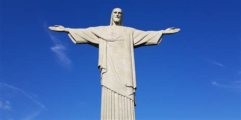 Estatua del Cristo Redentor de Río de Janeiro en Brasil - Viajeros Ocultos