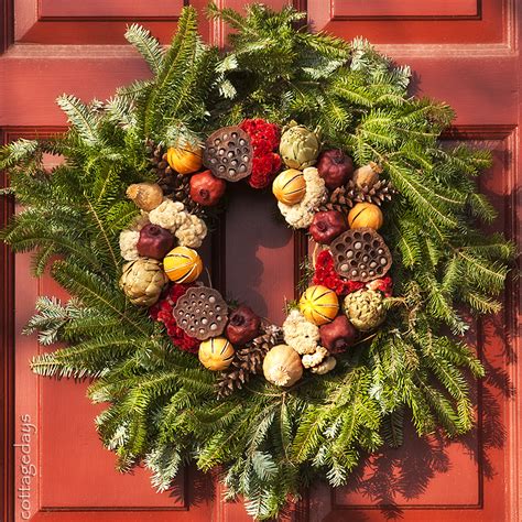 Cottage Days and Journeys: Colonial Williamsburg - Christmas Decorations