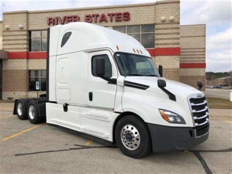 Freightliner CASCADIA 126: Prices, Specs, and Trends