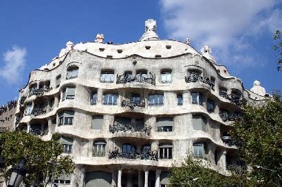 The unique Catalan architecture of Antoni Gaudi - Vintage Travel - Blog ...