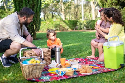 70,000+ Best Kids Picnic Photos · 100% Free Download · Pexels Stock Photos