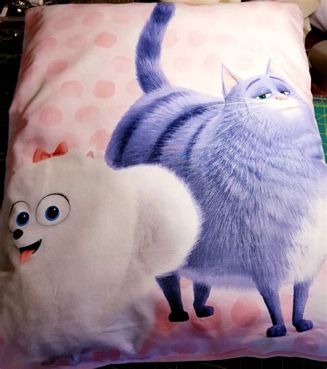 Gidget and Chloe Secret Life of Pets Pomeranian Dog Cat Bed | Etsy