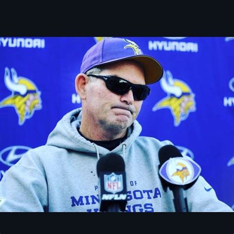 Mike Zimmer will have #emergency eye surgery for a torn #retina, and ...