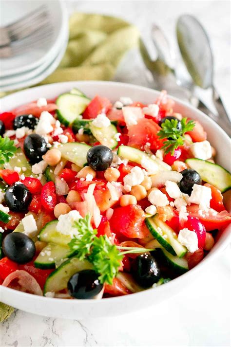 Best Greek Salad - Easy Mediterranean Salad | Delicious Meets Healthy | Greek salad recipes ...