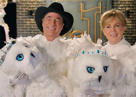 Houston duo Clint Black and Lisa Hartman unveiled behind snow owls ...