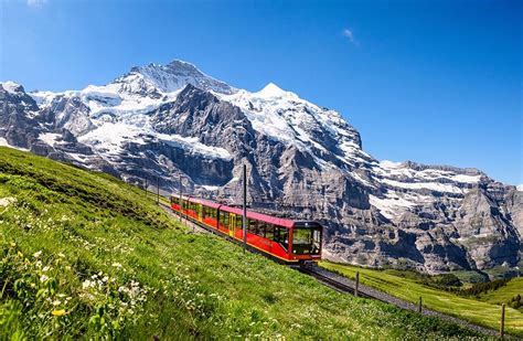 5 of the Best Scenic Train Rides in Switzerland | Scenic train rides ...