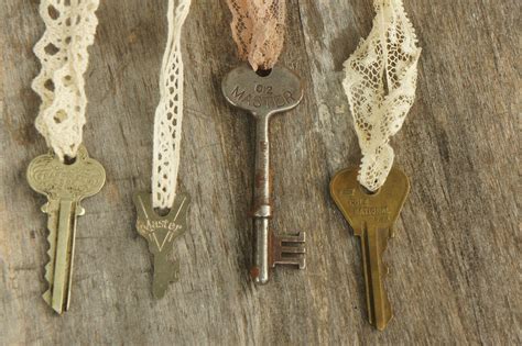 Vintage up Cycled Keys With Lace Ornaments Shabby Chic Wedding Decor Bohemian Chic Gift Home ...