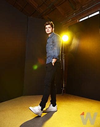 'Runaways' Star Gregg Sulkin StudioWrap Portraits (Exclusive Photos)