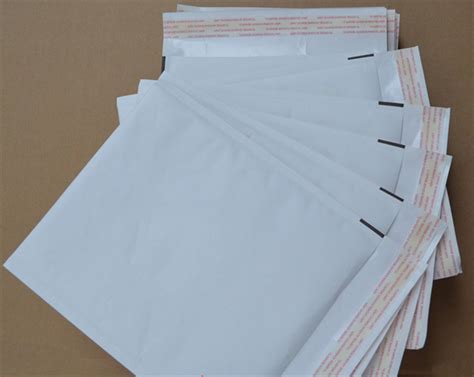 White Disposable Bubble Wrap Lined Envelopes , 10.5" X 16 Size 5 Bubble ...