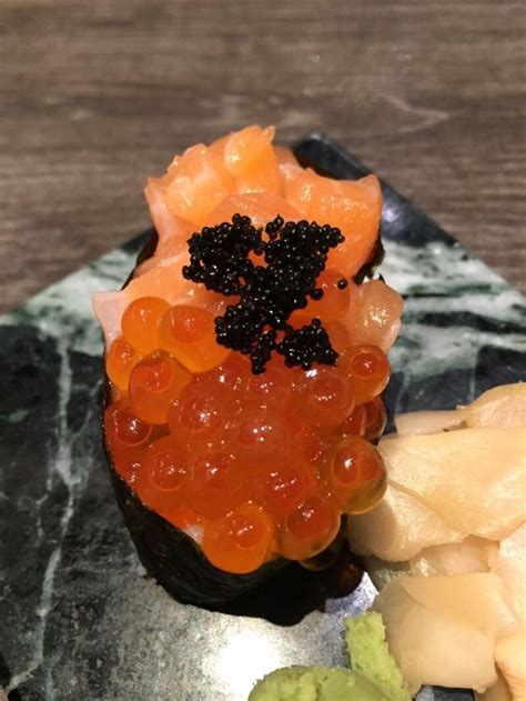 Salmon roe sushi