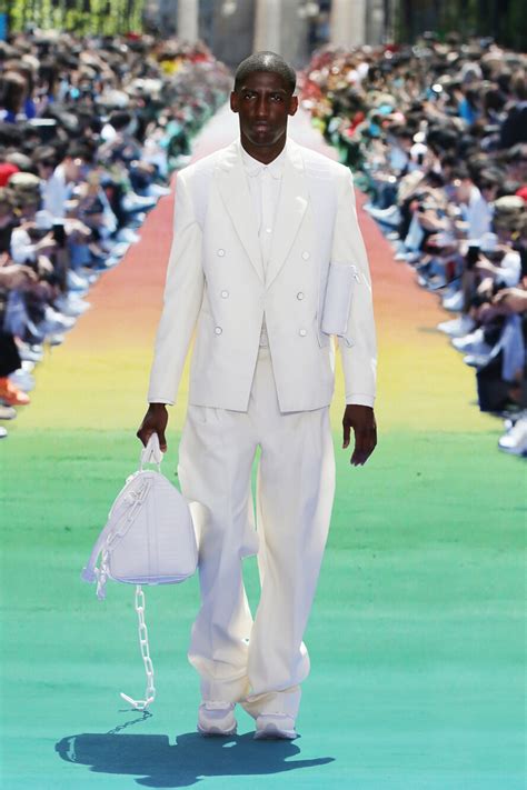 Louis Vuitton Paris Fashion Show 2020-20 | Paul Smith