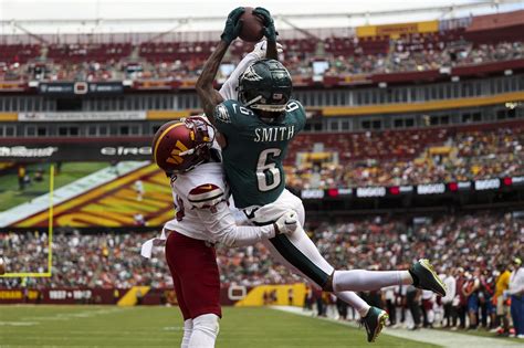 DeVonta Smith sets Eagles Twitter ablaze with fantastic showing