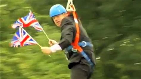 London mayor Boris Johnson gets stuck on zip-wire