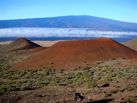 Geotripper: The Hawai'i That Was: How Can the Biggest Mountain in the World Stay So Hidden?