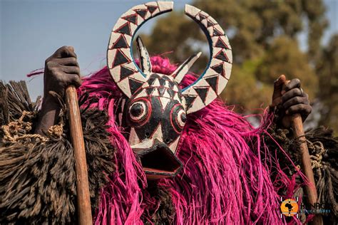 Il festival delle maschere di Dedougou - Kanaga Africa Tours