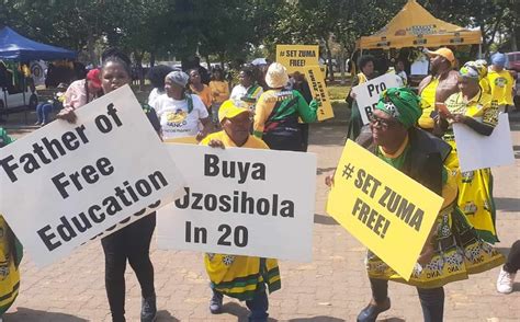 WATCH | Zuma supporters arrive at Pietermaritzburg high court | The Witness