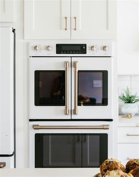 Matte White Customizable Professional Appliances | Café