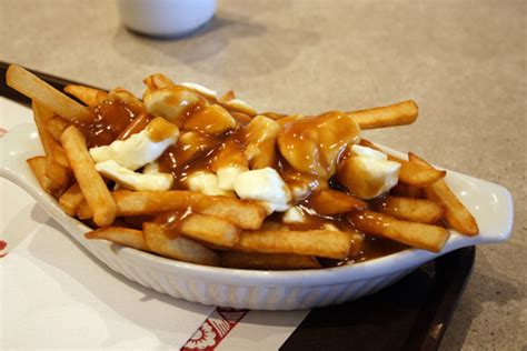 Poutine : Canada Traditional Recipe - Aneka Resep Hidangan Spesial