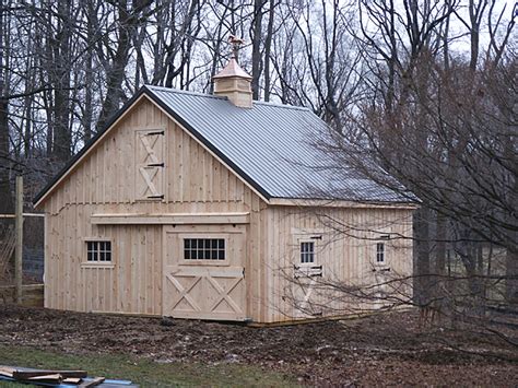 Horse Barn Photo Gallery | Images of Horse Barns