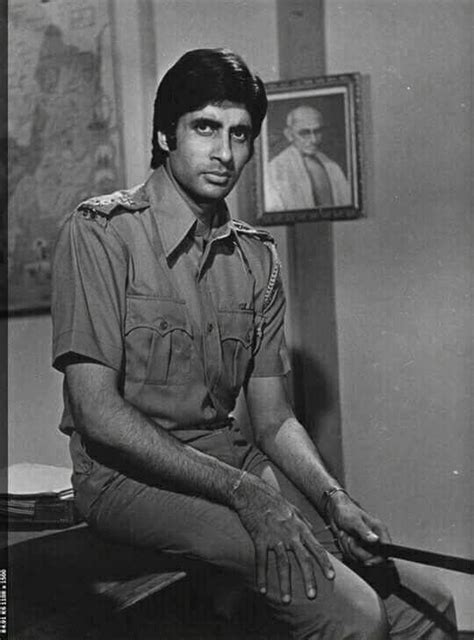 Amitabh Bachchan in Zanjeer | Bollywood photos, Bollywood images, Bollywood actors