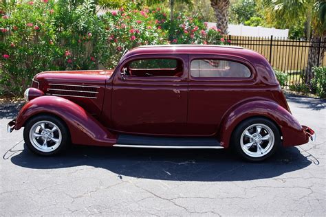 1936 Ford Sedan | Ideal Classic Cars LLC