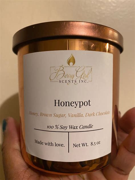 Hand Poured 100% Soy Wax Candle - Dark Chocolate, Honey and Strawberry Scented Honeypot