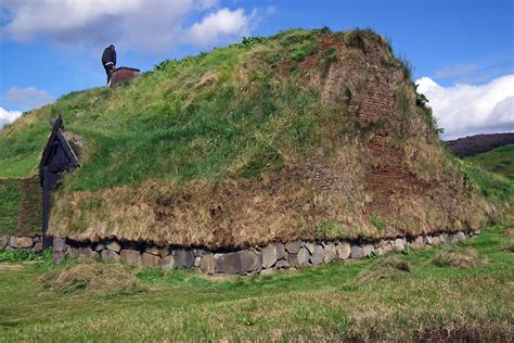 Reconstructed Viking House in Þjóðveldisbær, Iceland (201… | Flickr