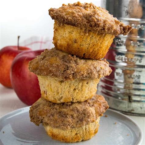 Crispy Cinnamon Spice Apple Muffins Recipe – Must Love Home