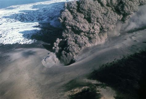 What Are Phreatomagmatic Eruptions and How They Form? | Geology Base